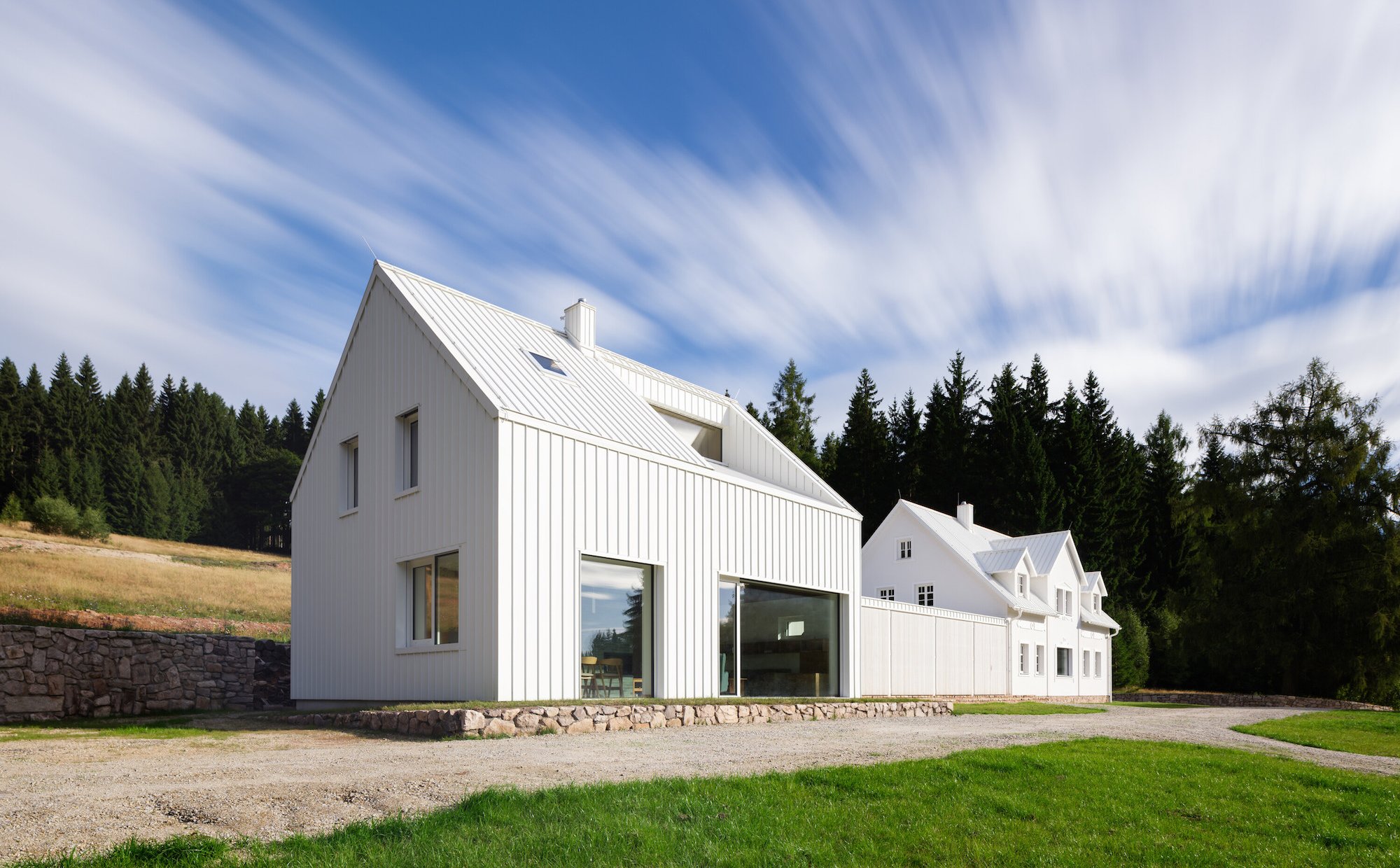 Metamorfoza poniemieckiego gospodarstwa. Biały Dom w Rudawach: azyl w górach