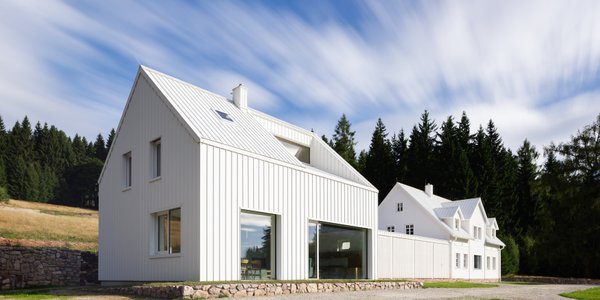 Metamorfoza poniemieckiego gospodarstwa. Biały Dom w Rudawach: azyl w górach