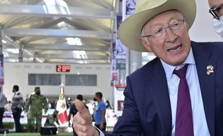 Ken Salazar, ambasador USA w Meksyku