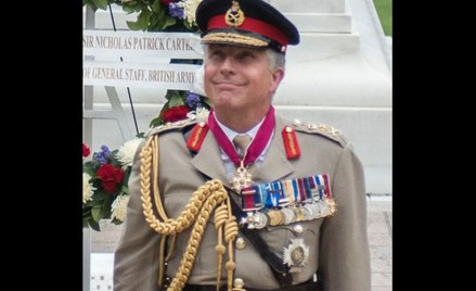 Brytyjski generał: Rosja dezinformuje o szczepionkach na COVID