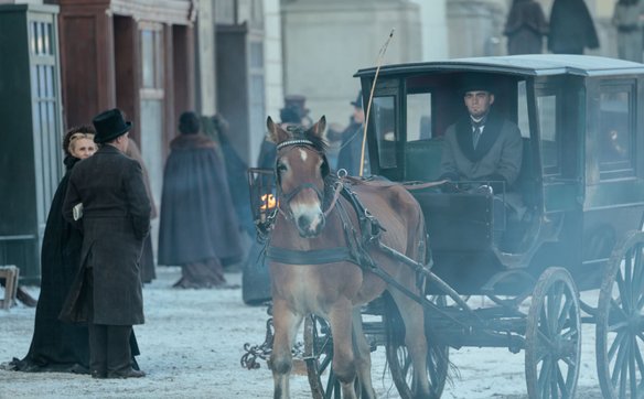 Krakowskie Przedmieście w zimowym XIX-wiecznym anturażu