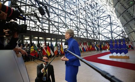 Theresa May w środę po przyjeździe do Brukseli