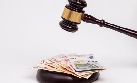Niekonstytucyjne przepisy o stawkach wynagrodzenia biegłych - wyrok TK