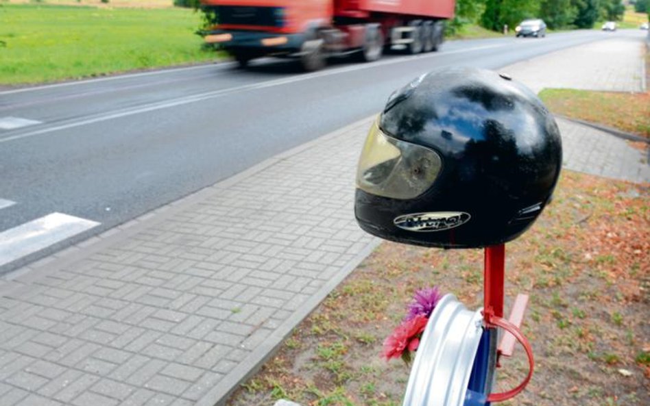 Ciężar określania zasad przypisania konkretnej sumy pieniężnej do określonego rozmiaru krzywdy spocz