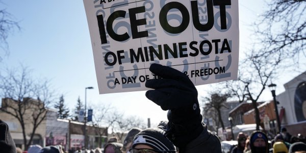 Agent ICE w Minneapolis próbowali wedrzeć się do konsulatu. Ekwador odpowiedział ostrą notą