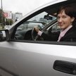 Kobiety lesze za kółkiem od mężczyzn