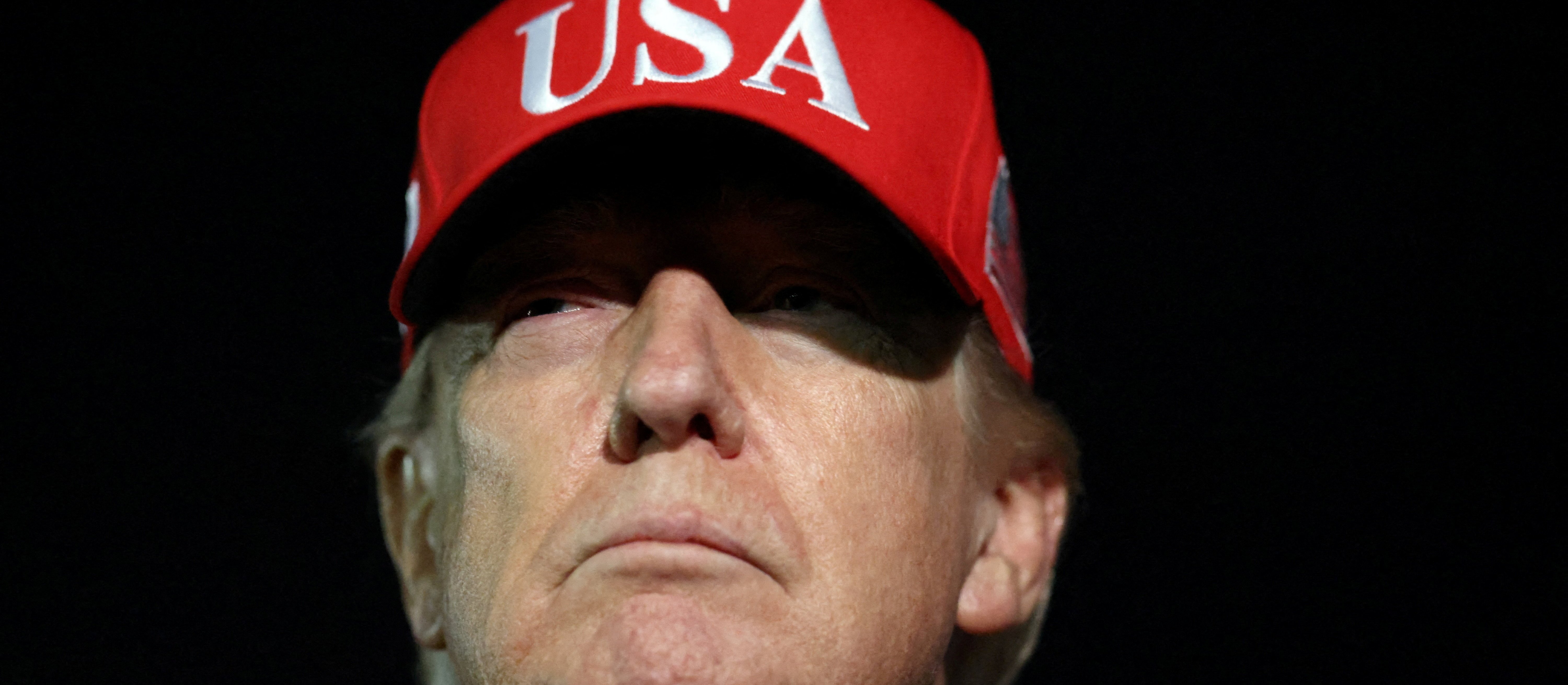 Ropa gwałtownie tanieje, a Trump grozi stacjom: „Obniżcie ceny albo będą problemy!”