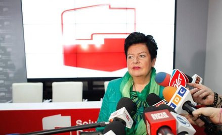 Joanna Senyszyn: Politycy prawicy nie wiedzą, o czym mówią. EllaOne nie przerywa ciąży