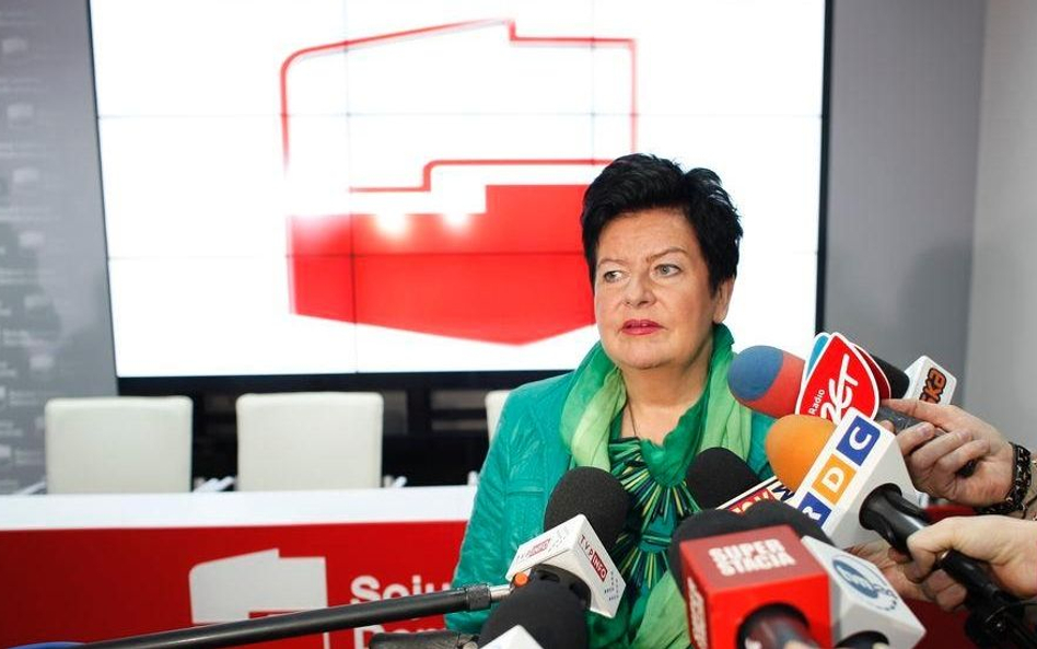 Joanna Senyszyn: Politycy prawicy nie wiedzą, o czym mówią. EllaOne nie przerywa ciąży