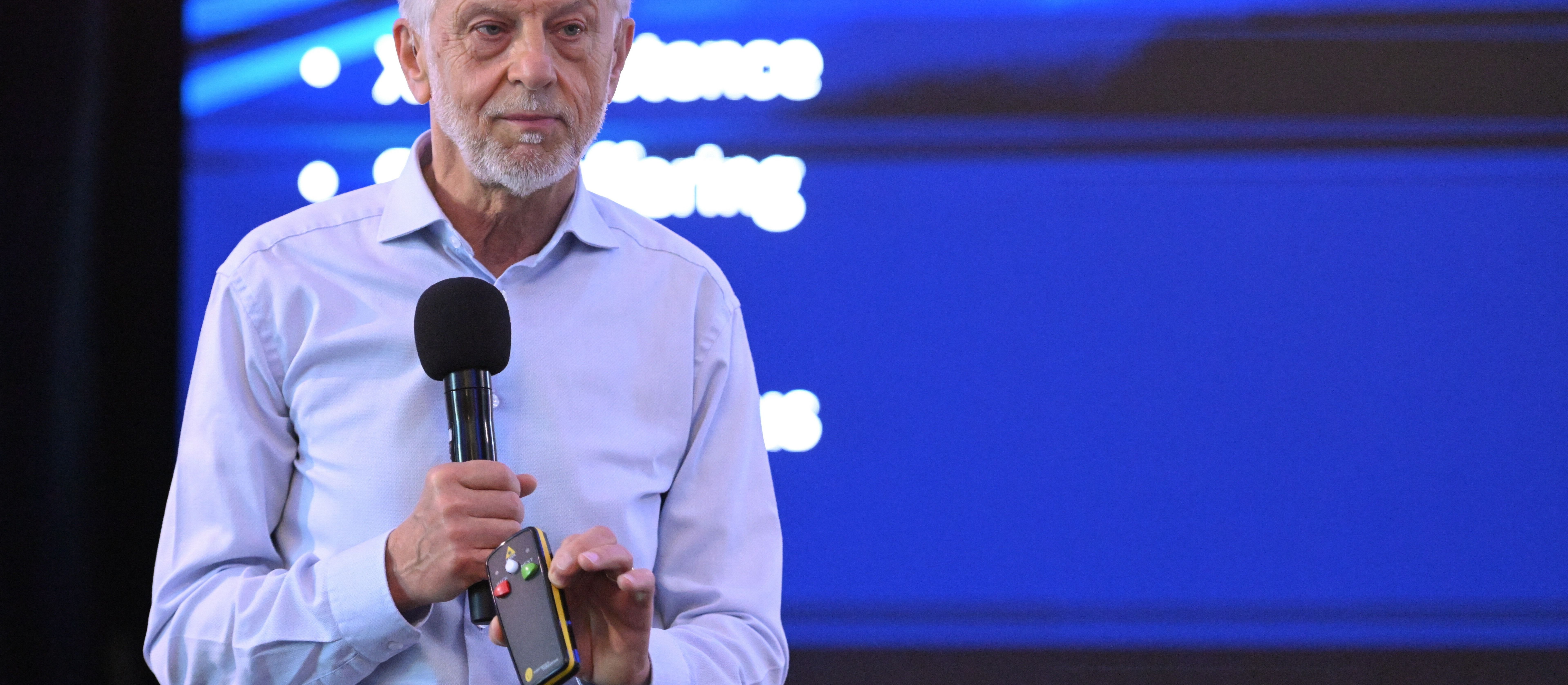 Prof. Andrzej Zybertowicz musi przeprosić blisko 40 osób. Wyrok prawomocny