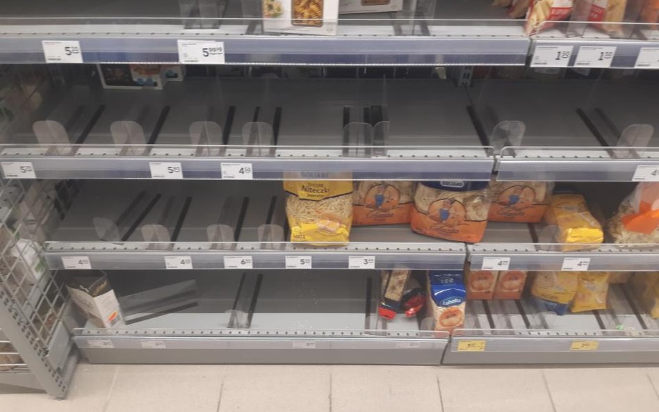 Koronawirus: UOKiK sprawdzi ceny, nie wyklucza zmian w specustawie