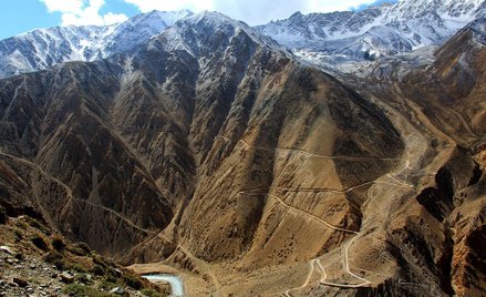 Media z Indii: Chińska armia wznosi budynki w Nepalu