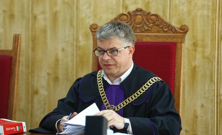 Sędzia Łukasz Biliński na sali rozpraw w warszawskim  Sądzie Rejonowym dla Warszawy-Śródmieścia