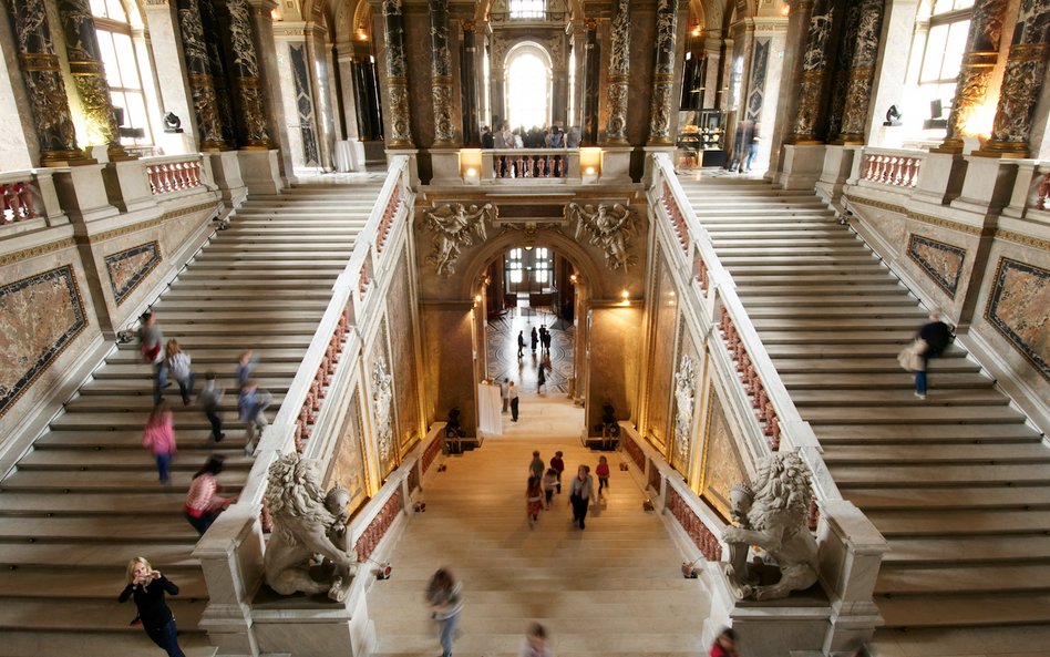 Hol główny wiedeńskiego Muzeum Historii Sztuki.