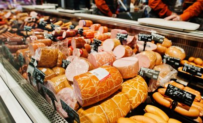 Tradycja wciąż rządzi na talerzu. Mięso trzyma się mocno