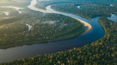 Człowiek przez lata wymawia słowo „Amazonka” i widzi przed oczami ogrom. Lasy zalewane na setki kilo