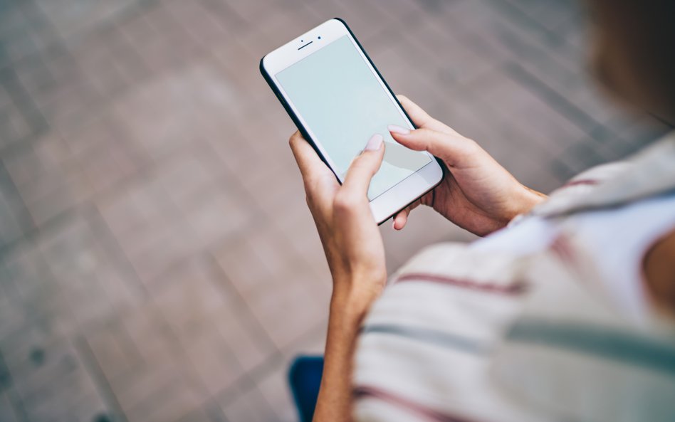 Smartfon może być wykrywaczem metalu. Jak działa ukryta funkcja?