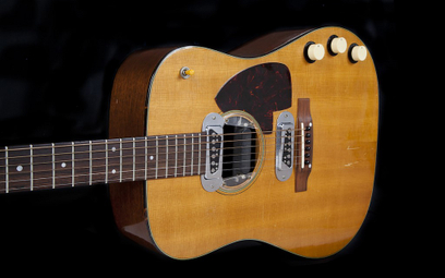 Gitara Kurta Cobaina sprzedana za rekordową cenę