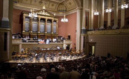 Kolacja i bilety na koncert nie są kosztem