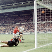 Gol Geoffa Hursta z finału mistrzostw świata Anglia–RFN (4:2) z 1966 roku to do dziś najgłośniejsza 