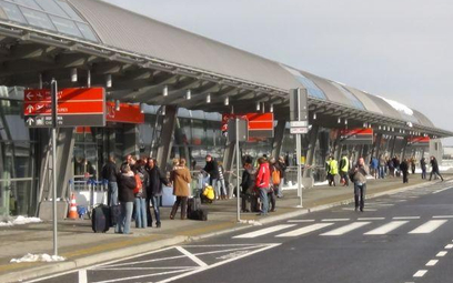 AMW: lotnisko w Modlinie jest skazane na sukces