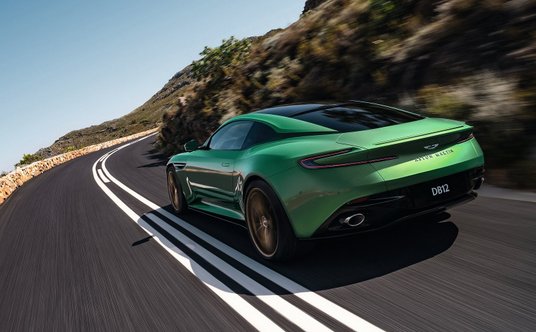 Aston Martin DB12