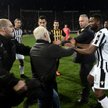 Grecja: Mecz przerwany, uzbrojony prezes wbiegł na murawę