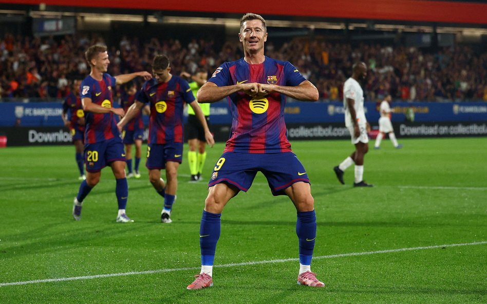 Robert Lewandowski zdobył dwa gole dla Barcelony w meczu z Valencią