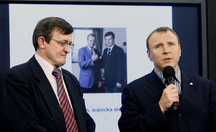 Posłowie PiS: Tadeusz Cymański (z lewej) i Jacek Kurski