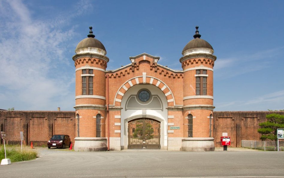 Dawne więzienie Nara oddano do użytku w 1909 roku. Wewnątrz powstanie 48 luksusowych apartamentów.