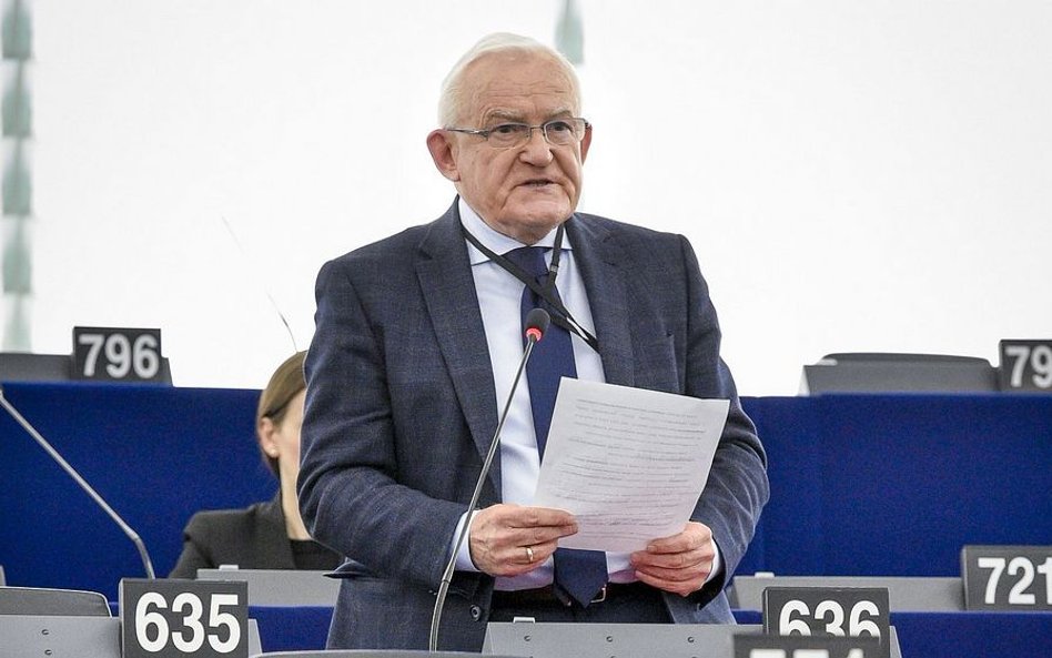 Miller: Jeśli Nawacki chciał zabłysnąć, mógł się posypać brokatem
