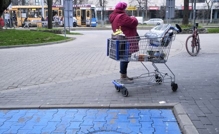 Konsument pozostaje silny, ale kursy spółek tego nie oddają