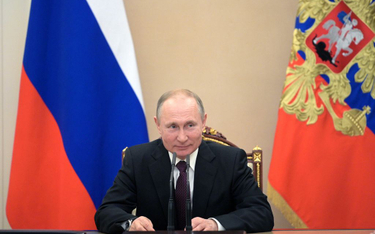 Putin chwali cenę ropy i zmniejsza cła