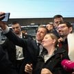 Péter Magyar na dworcu Warszawa Zachodnia