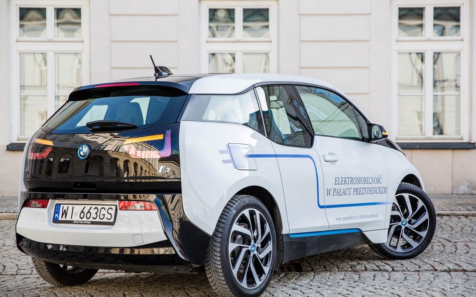 Dopłaty to za mało, by na drogach był milion elektryków