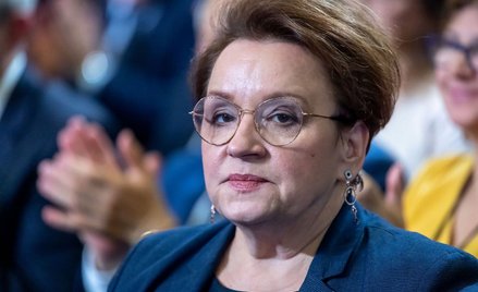 Połowa Polaków źle o Czarnku. Zalewska tłumaczy