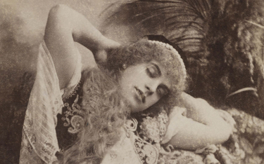 Maria Julia Wisnowska (1861–1890) – popularna warszawska aktorka dramatyczna. W nocy z 30 czerwca na