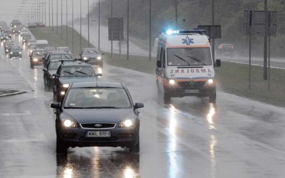 Dowóz pacjenta i badania medyczne nie są usługą kompleksową