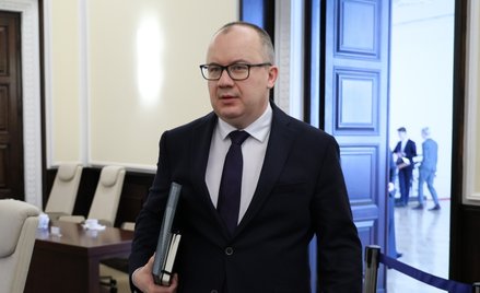 Minister sprawiedliwości Adam Bodnar przed posiedzeniem rządu w KPRM w Warszawie