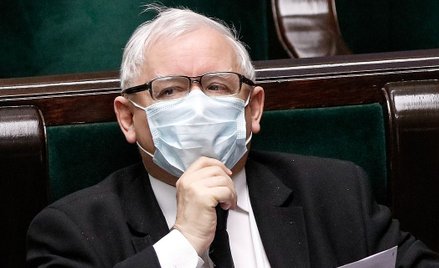 Sondaż: PiS z 30 proc. i spadkiem o 6 pkt. proc. Koalicja Obywatelska 21 proc.