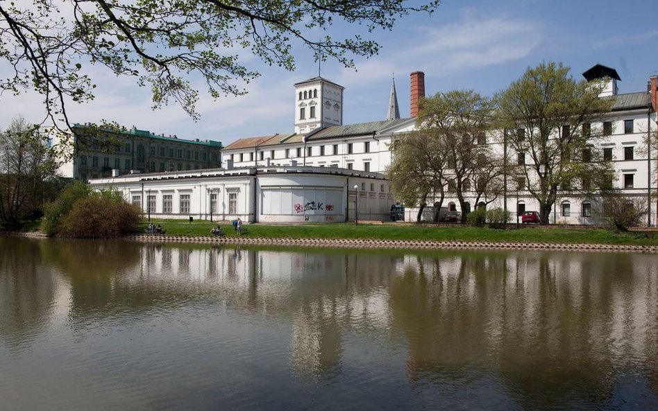 Biała Fabryka Geyera przy ul. Piotrkowskiej w Łodzi jest jednym z najstarszych zabytków architektury