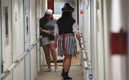 Piraci na statku? Znaczy będzie dobra zabawa.