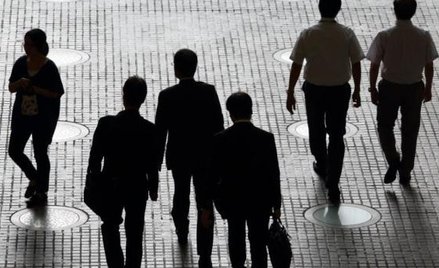 12,5 tys. złotych wyniosła w ubiegłym roku przeciętna pensja w grupie dyrektorów i członków zarządów