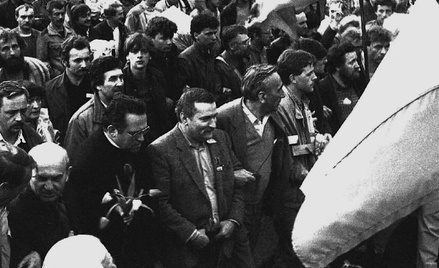 Na tle gry międzynarodowej parę strajków w Polsce w 1988 roku (na zdjęciu: strajk w Stoczni Gdańskie