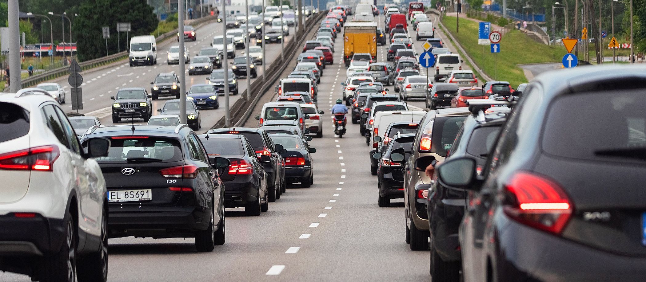 Maksymalne ceny paliw na środę, 13 maja. Mniej za benzynę i diesel