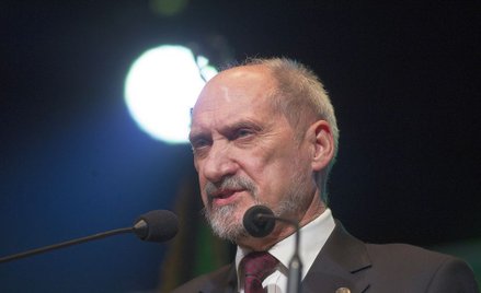 Macierewicz: Brutalny atak wychodzi ze strony ludzi, którzy często wspierali pedofilię