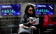 Nowojorski indeks Nasdaq 100, jak na razie wszedł tylko w korektę, ale inwestorzy coraz częściej zad