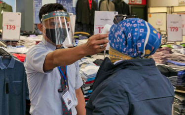 Indonezja: Co ósmy test na wirusa daje wynik pozytywny