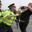 W sobotę niedaleko Folkestone, gdzie kończy się Eurotunel. Policja brytyjska zmaga się z przeciwniki