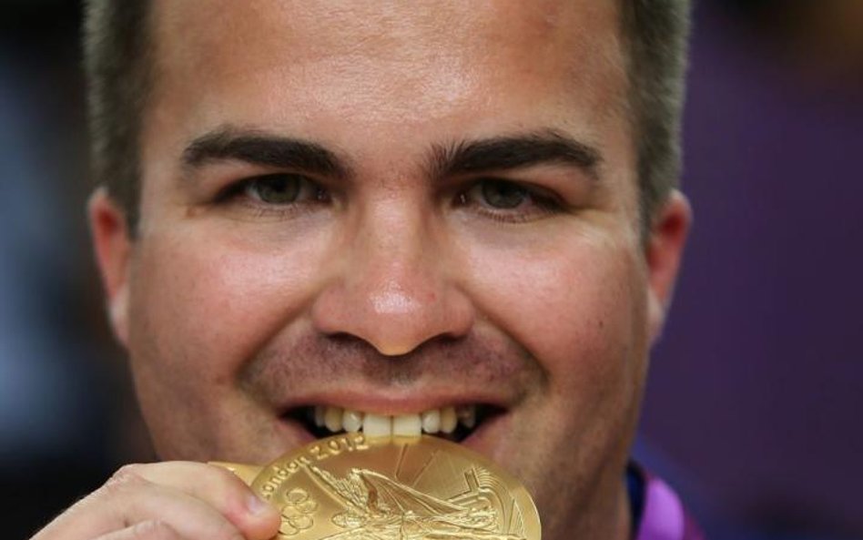 Złoty medal igrzysk olimpijskich Kubańczyka Leurisa Pupo w strzeleckiej konkurencji pistoletu szybko